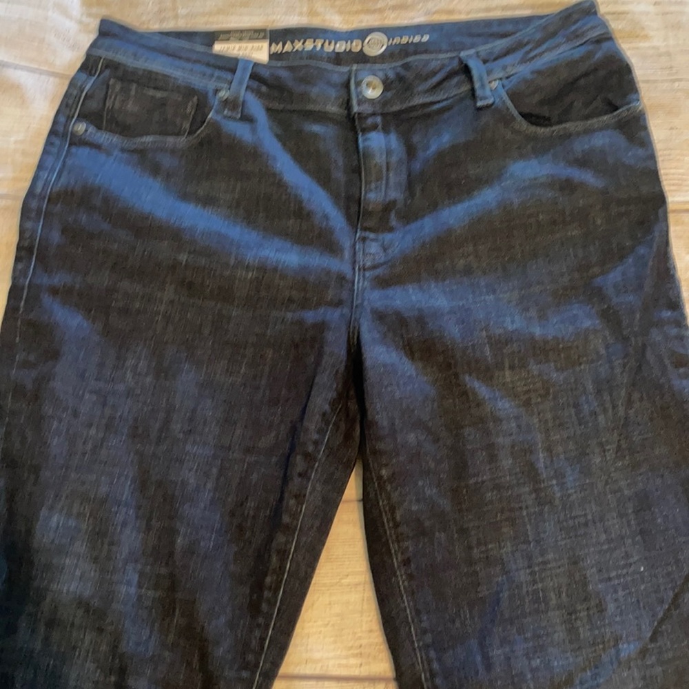 New Women’s Max Studio Jeans 12